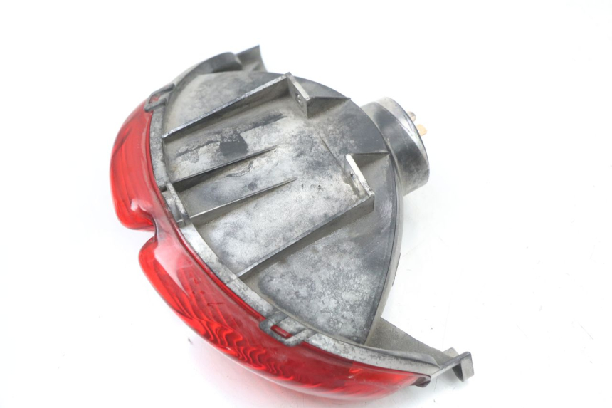 photo de FANALE STOP POSTERIORE  RENAULT KOURANOS 125 (2001 - 2004) - Primo piano tecnico