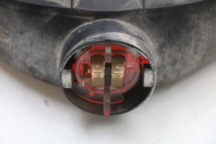 photo de FANALE STOP POSTERIORE  RENAULT KOURANOS 125 (2001 - 2004) - Dettagli dei punti di fissaggio