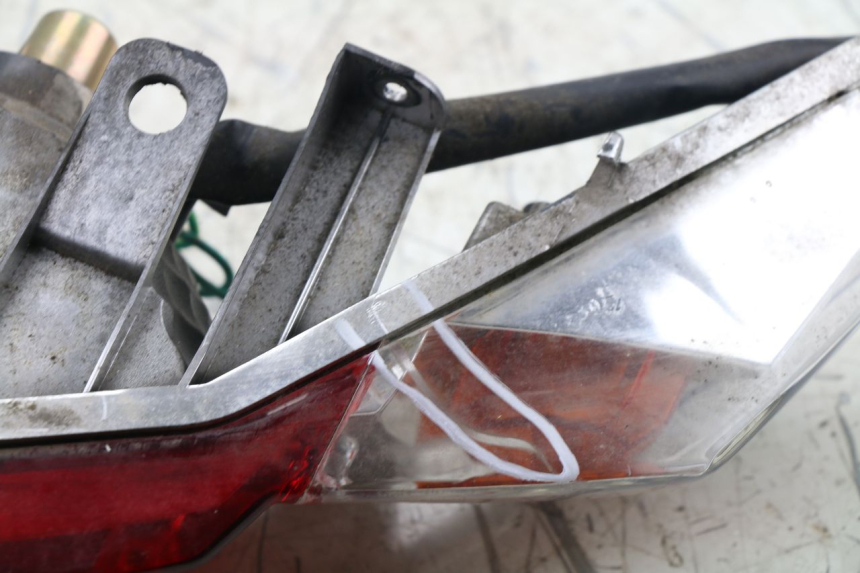 photo de FANALE POSTERIORE KYMCO AGILITY RS 4T 50 (2009 - 2013) - Dettaglio del componente