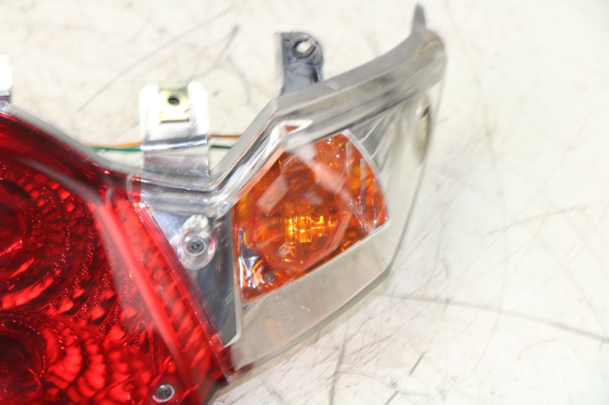 photo de FANALE POSTERIORE KYMCO AGILITY RS 4T 50 (2009 - 2013) - Marcature e riferimenti originali