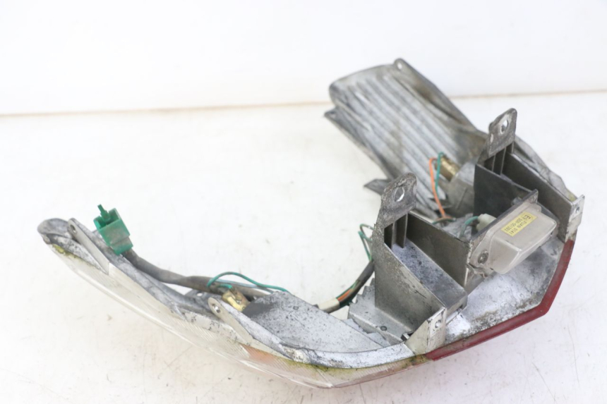 photo de FANALE POSTERIORE KYMCO DINK 4T 50 (2007 - 2018) - Zoom sullo stato d'uso