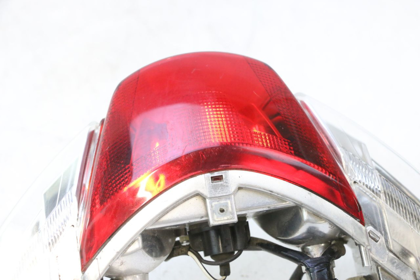 photo de FANALE STOP POSTERIORE  PIAGGIO LIBERTY IGET 4T 50 (2015 - 2020) - Primo piano tecnico