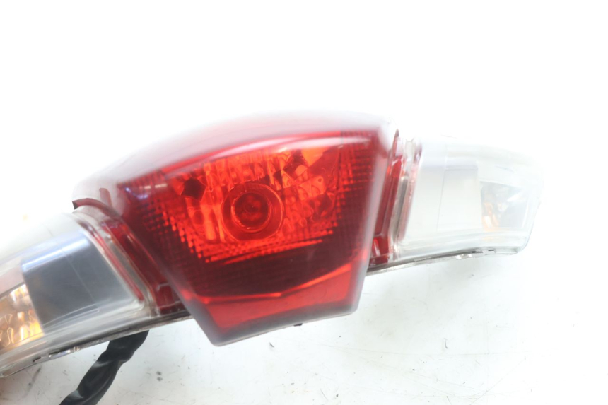 photo de FANALE STOP POSTERIORE  PIAGGIO LIBERTY IGET 4T 50 (2021 - 2025) - Zoom sullo stato d'uso