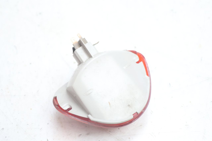 photo de FANALE STOP POSTERIORE  PIAGGIO LIBERTY 50 (1998 - 2003) - Primo piano tecnico