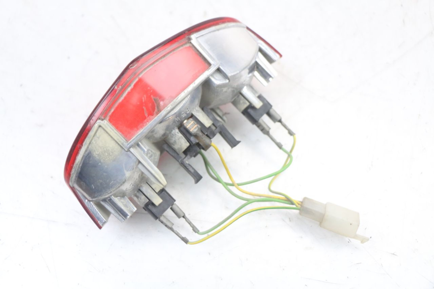 photo de FANALE POSTERIORE PEUGEOT LUDIX 50 (2005 - 2007) - Primo piano tecnico