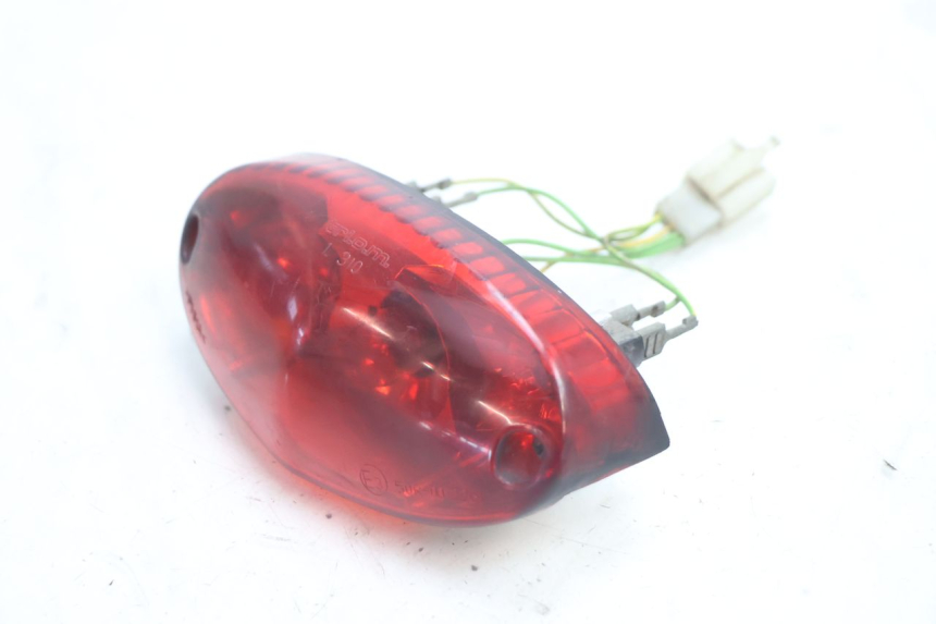 photo de FANALE STOP POSTERIORE  PEUGEOT LUDIX ONE 50 (2004 - 2013) - Zoom sullo stato d'uso