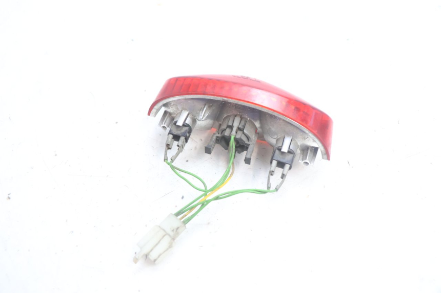 photo de FANALE STOP POSTERIORE  PEUGEOT LUDIX PRO 2T 50 (2010 - 2017) - Zoom sullo stato d'uso