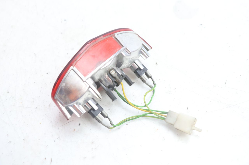 photo de FANALE STOP POSTERIORE  PEUGEOT LUDIX PRO 2T 50 (2010 - 2017) - Altra angolazione