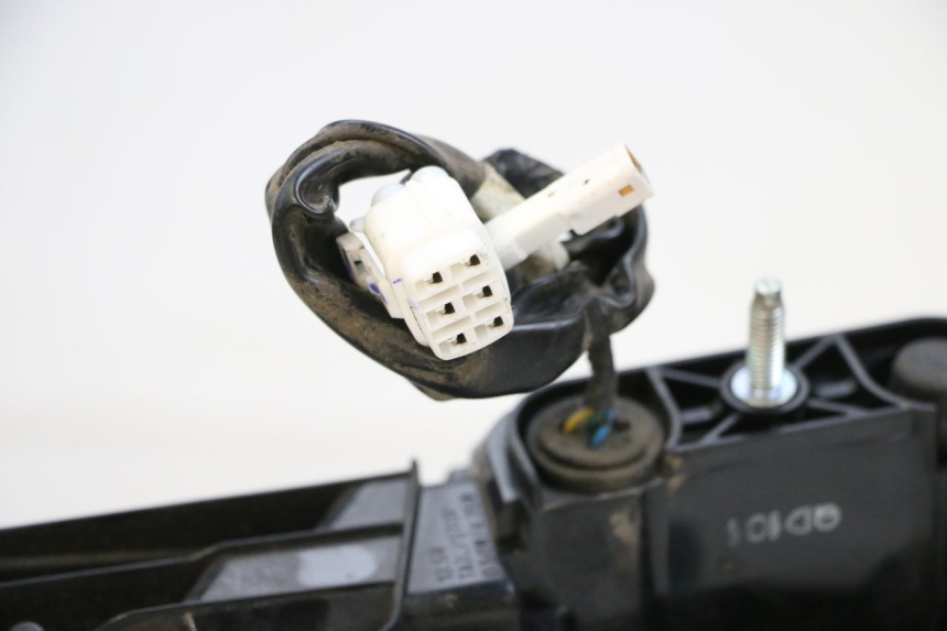 photo de FANALE STOP POSTERIORE  YAMAHA NEO'S CORE 1 (2022 - 2026) - Vista d'insieme del prodotto