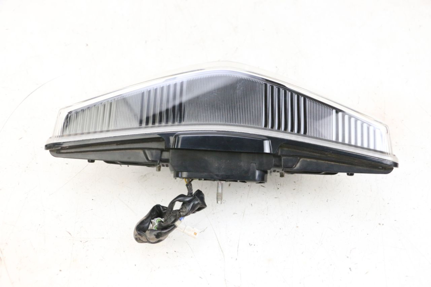 photo de FANALE STOP POSTERIORE  YAMAHA NEO'S CORE 1 (2022 - 2026) - Stato della superficie e materiale