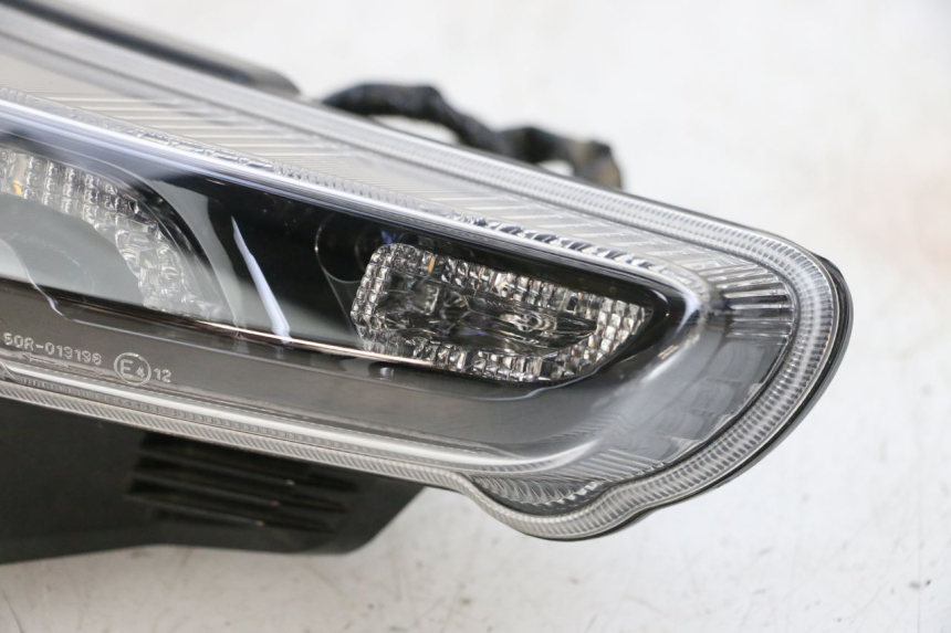 photo de FANALE STOP POSTERIORE  YAMAHA NEO'S CORE 1 (2022 - 2026) - Ricambio usato controllato