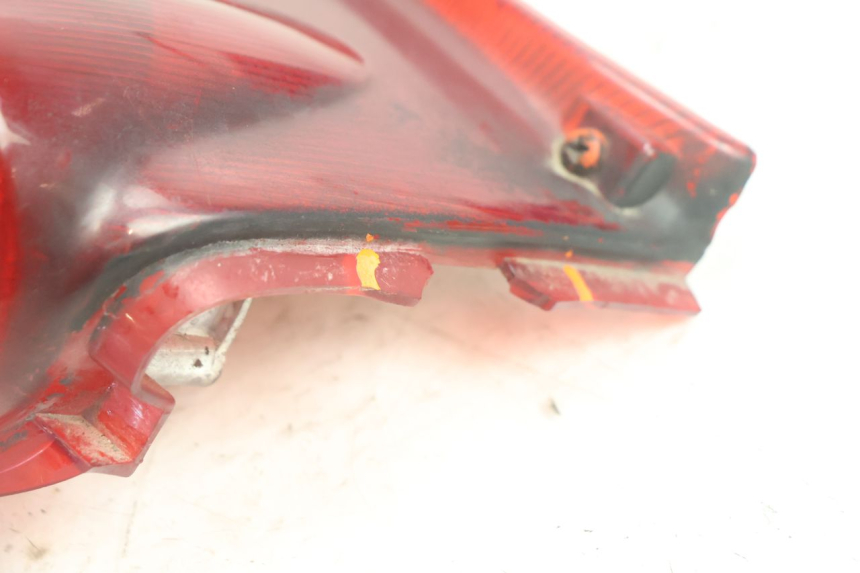 photo de FANALE STOP POSTERIORE  YAMAHA NEO'S NEOS 2T 50 (1998 - 2007) - Dettagli dei punti di fissaggio