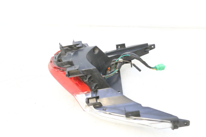 photo de FANALE STOP POSTERIORE  KYMCO LIKE 4T 50 (2019 - 2025) - Stato della superficie e materiale
