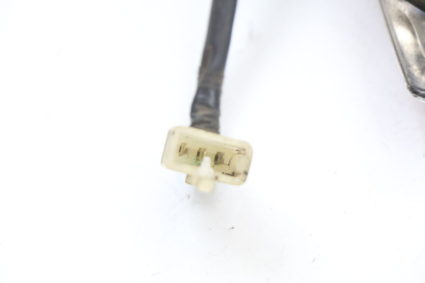 photo de FANALE POSTERIORE PIAGGIO NEW TYPHOON 50 (2018 - 2021) - Dettagli dei punti di fissaggio