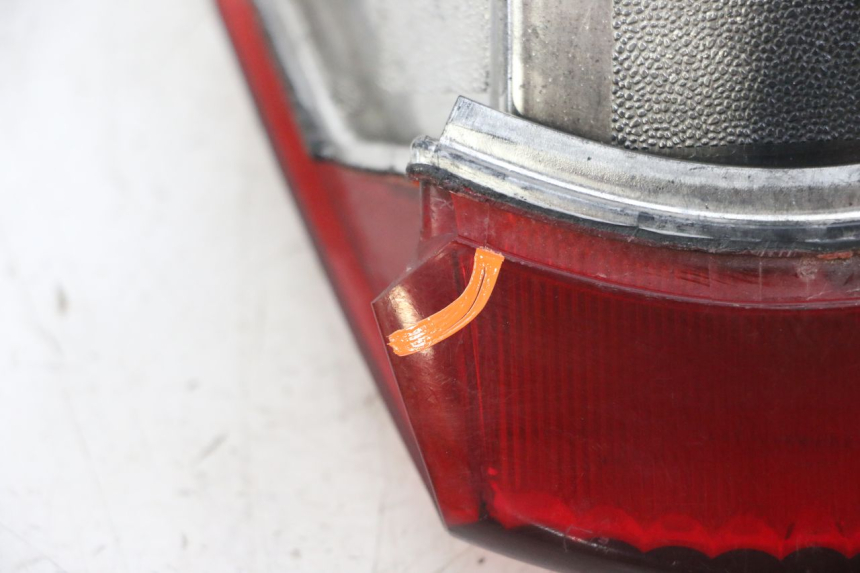 photo de FANALE POSTERIORE PIAGGIO NEW TYPHOON 50 (2018 - 2021) - Altra vista dell'articolo