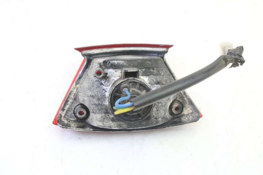 photo de FANALE STOP POSTERIORE  PIAGGIO NEW TYPHOON 50 (2010 - 2017) - Dettagli dei punti di fissaggio