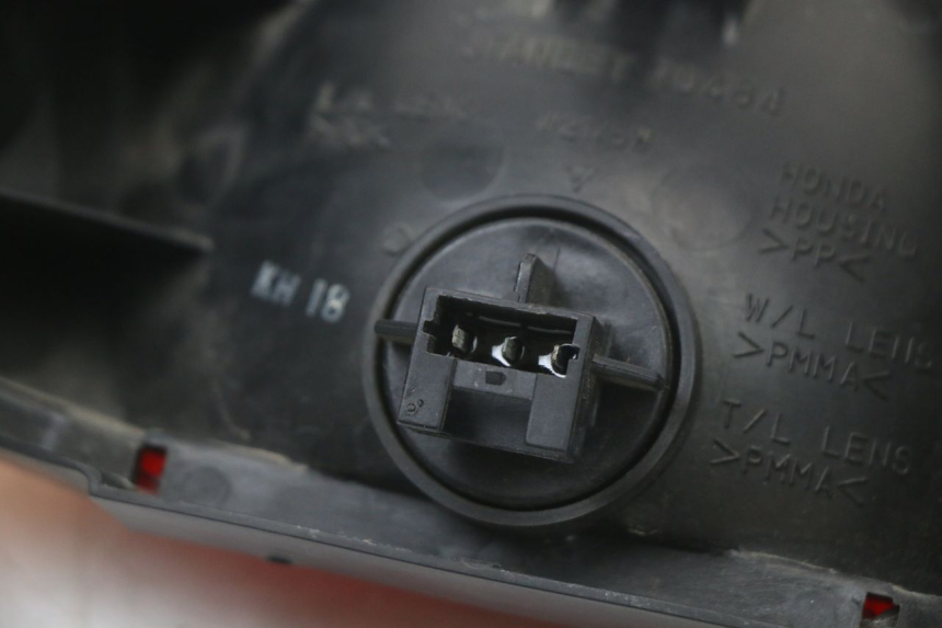 photo de FANALE POSTERIORE HONDA NTV DEAUVILLE 650 (1998 - 2001) - Ricambio usato controllato