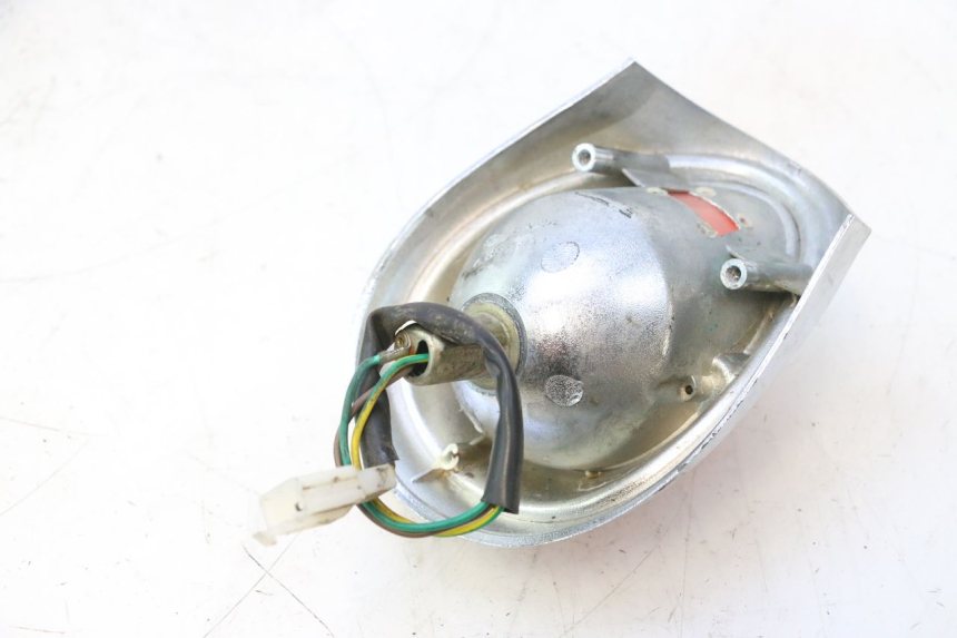 photo de FANALE POSTERIORE JM MOTORS OLDIES 4T 50 (2010 - 2020) - Primo piano tecnico