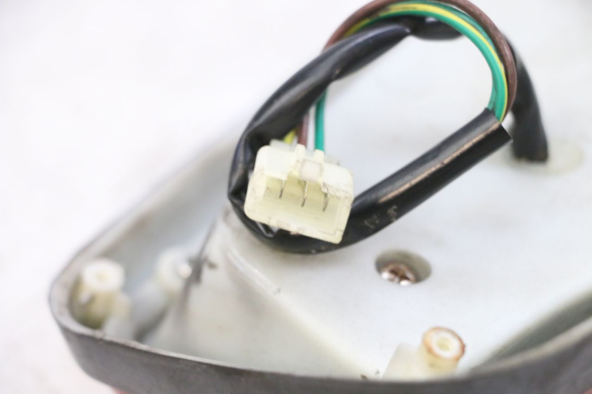 photo de FANALE STOP POSTERIORE  JM MOTORS OLDIES GT 4T 50 (2018 - 2025) - Zoom sullo stato d'uso