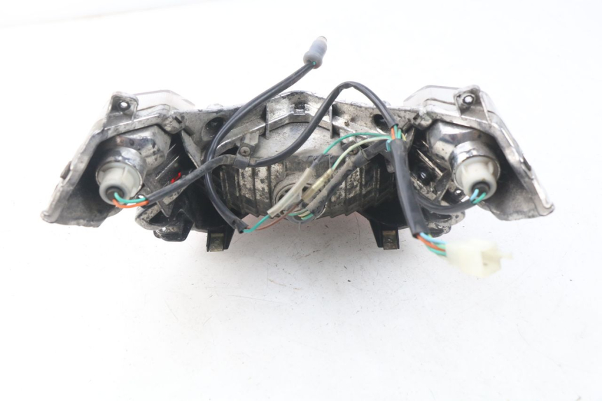 photo de FANALE POSTERIORE SYM ORBIT III 3 4T 50 (2018 - 2021) - Primo piano tecnico