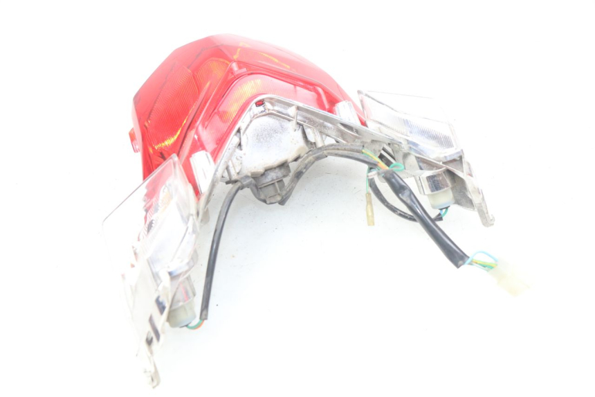 photo de FANALE POSTERIORE SYM ORBIT III 3 4T 50 (2018 - 2021) - Dettagli dei punti di fissaggio