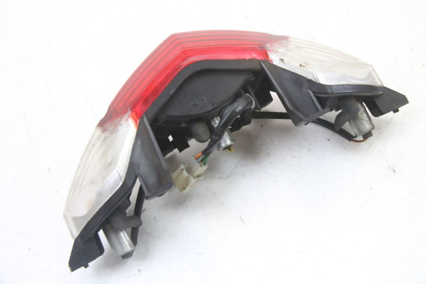 photo de FANALE POSTERIORE PEUGEOT KISBEE 4T 50 (2018 - 2022) - Primo piano tecnico