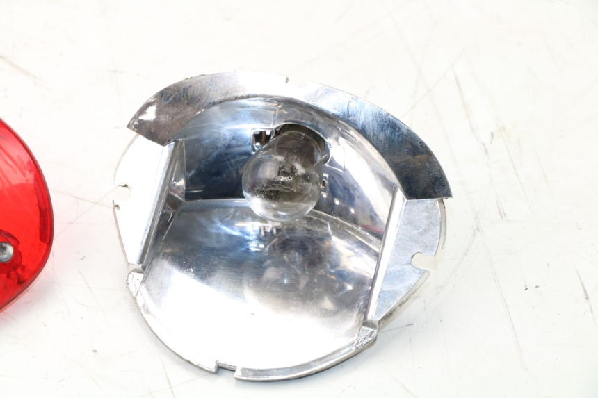 photo de Fanale posteriore PIAGGIO LIBERTY 2T 50 (2009 - 2013) - Zoom sullo stato d'uso