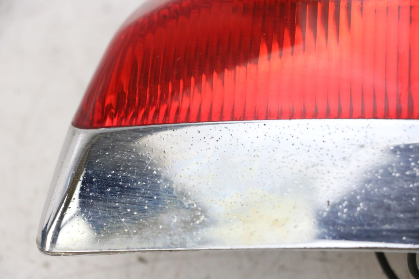 photo de FANALE STOP POSTERIORE  PIAGGIO VESPA LX 150 (2005 - 2013) - Vista d'insieme del prodotto