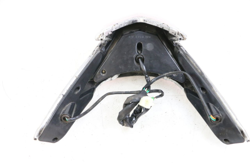 photo de FANALE STOP POSTERIORE  EUROCKA R8 4T 50 (2013 - 2022) - Stato della superficie e materiale