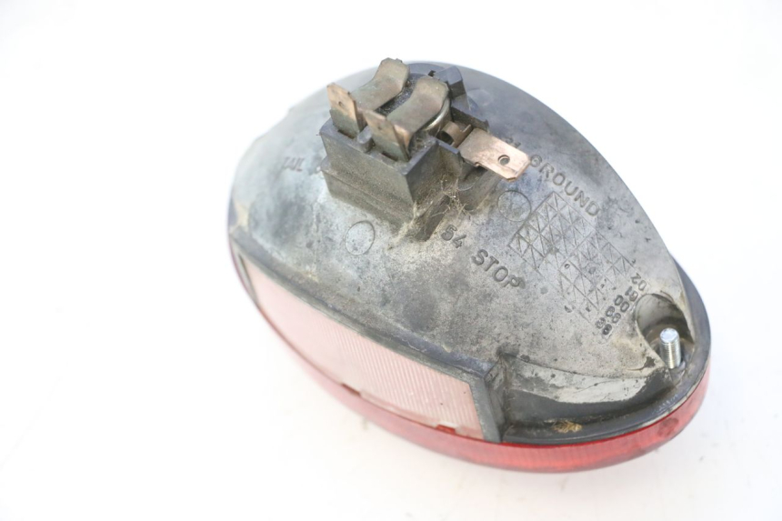 photo de FANALE STOP POSTERIORE  MZ RT 125 (2000 - 2008) - Stato della superficie e materiale