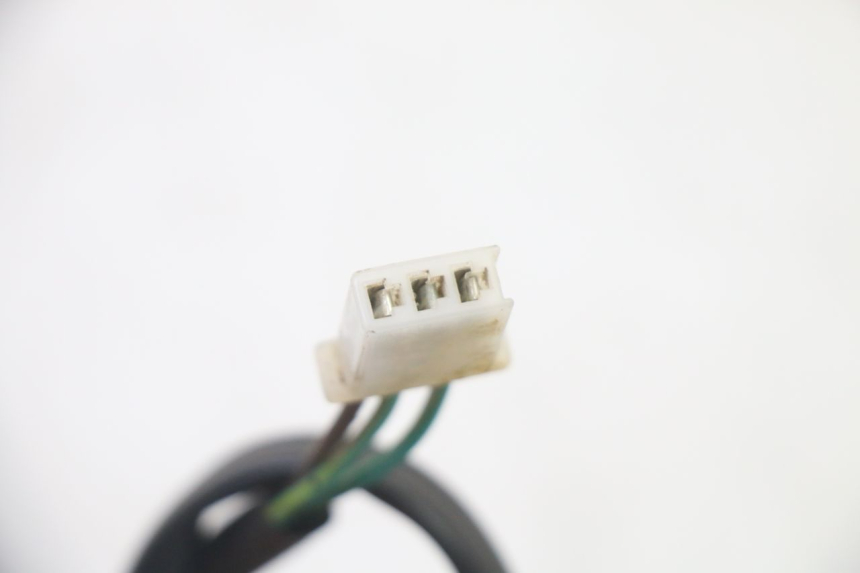 photo de FANALE STOP POSTERIORE  HYTRACK S 150 (2003 - 2011) - Dettagli dei punti di fissaggio