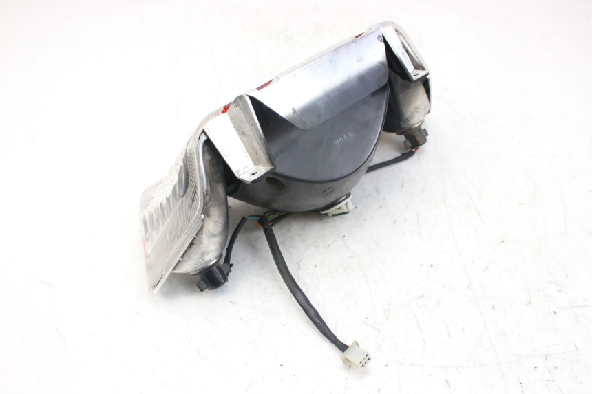 photo de FANALE POSTERIORE DAELIM S2 FI 125 (2008 - 2017) - Stato della superficie e materiale