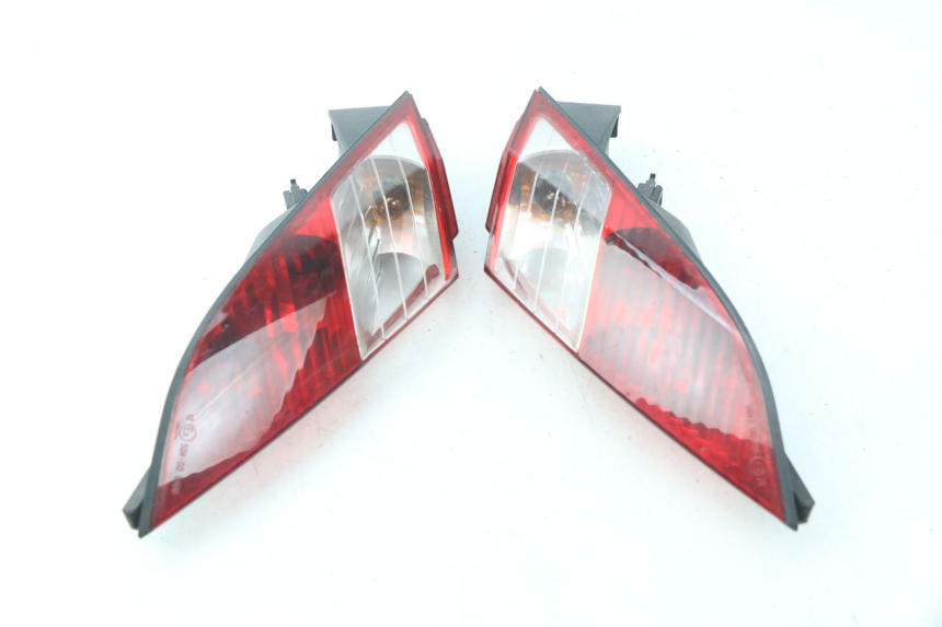 photo de FANALE POSTERIORE PEUGEOT SATELIS 125 (2006 - 2009) - Dettaglio del componente