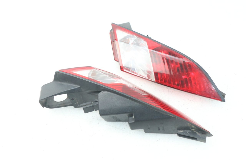 photo de FANALE POSTERIORE PEUGEOT SATELIS 125 (2006 - 2009) - Ricambio usato controllato