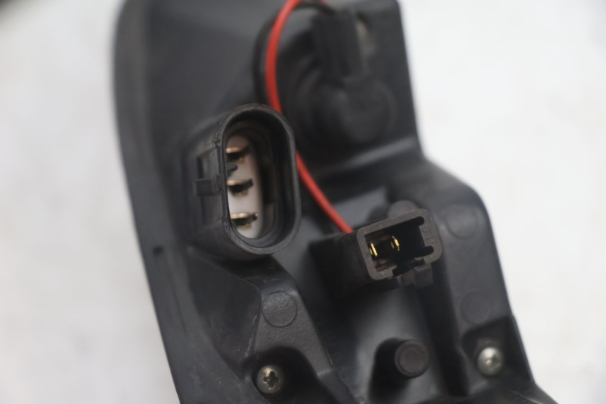 photo de FANALE STOP POSTERIORE  PEUGEOT SATELIS 125 (2013 - 2018) - Altra vista dell'articolo