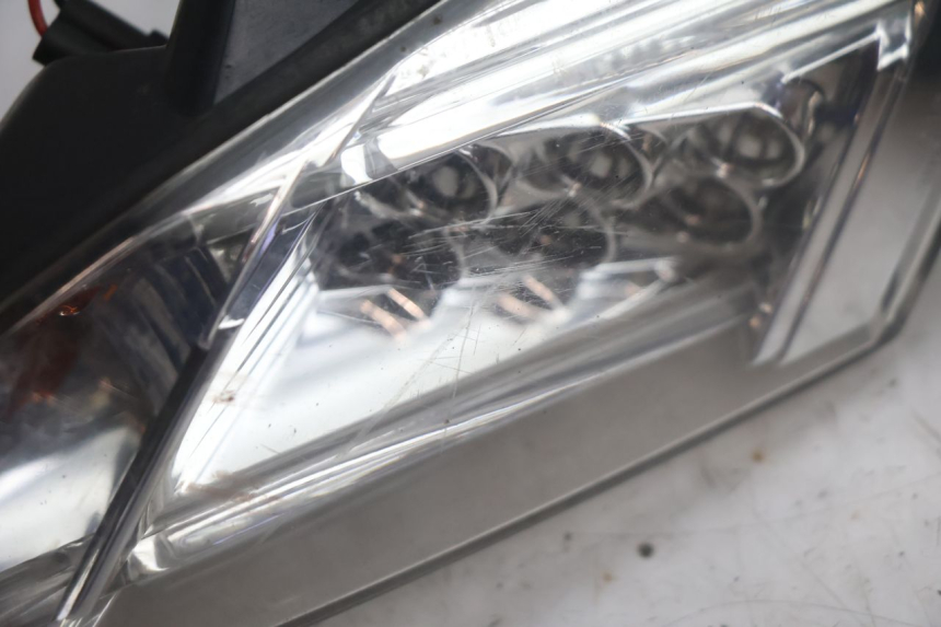 photo de FANALE STOP POSTERIORE  PEUGEOT SATELIS 125 (2013 - 2018) - Altra angolazione