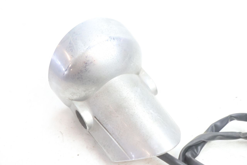 photo de FANALE STOP POSTERIORE  APRILIA SCARABEO GT 125 (1999 - 2007) - Primo piano tecnico