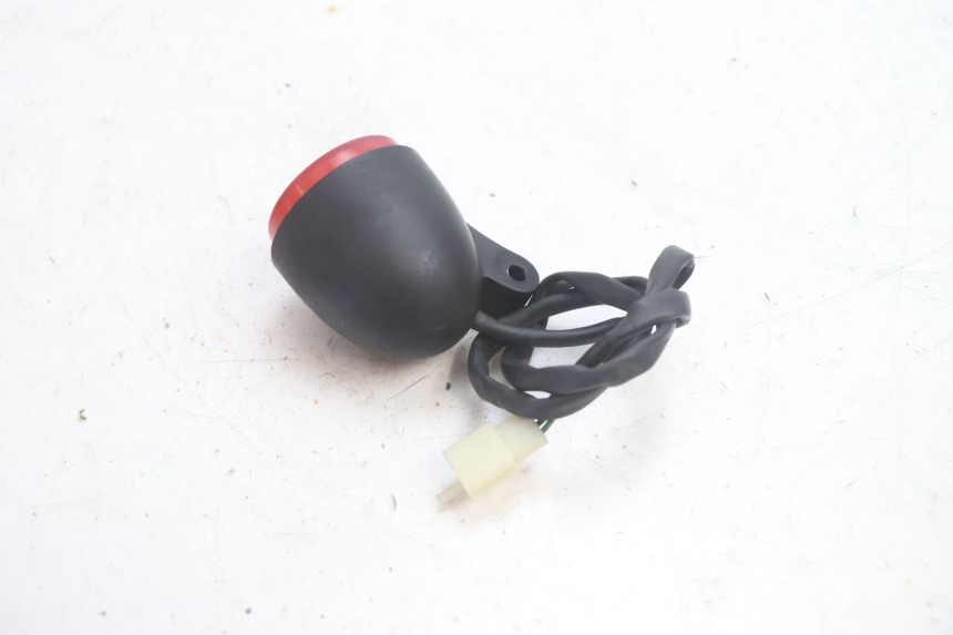photo de FANALE STOP POSTERIORE  MASH SEVENTY FIVE 125 (2013 - 2021) - Primo piano tecnico