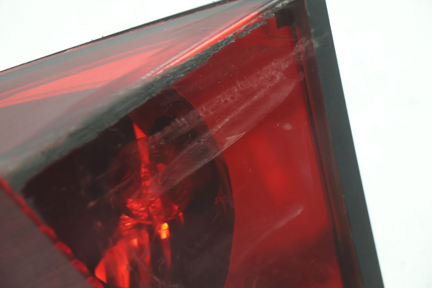 photo de FANALE STOP POSTERIORE  CAN-AM SPYDER RS 1000 (2008 - 2012) - Primo piano tecnico