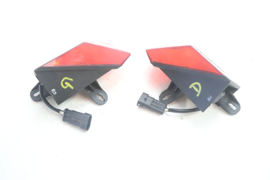 photo de FANALE STOP POSTERIORE  CAN-AM SPYDER RS 1000 (2008 - 2012) - Stato della superficie e materiale