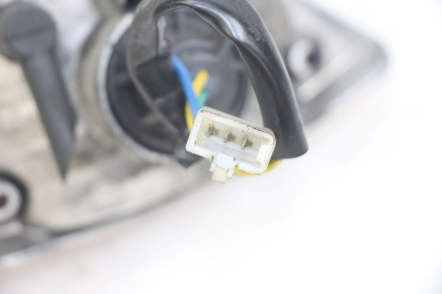 photo de FANALE POSTERIORE APRILIA SR 2T 50 (2012 - 2017) - Vista d'insieme del prodotto