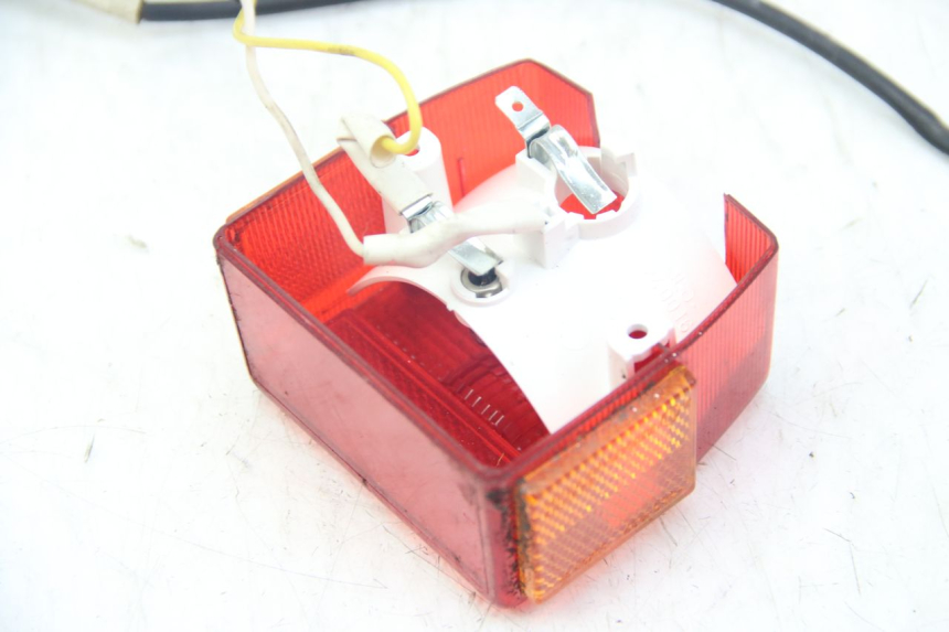 photo de FANALE POSTERIORE JAWA STELLA BABETTA 134 50 - Primo piano tecnico