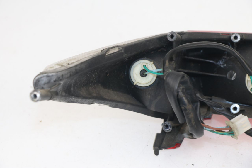 photo de FANALE STOP POSTERIORE  PEUGEOT SUM UP 125 (2008 - 2013) - Primo piano tecnico