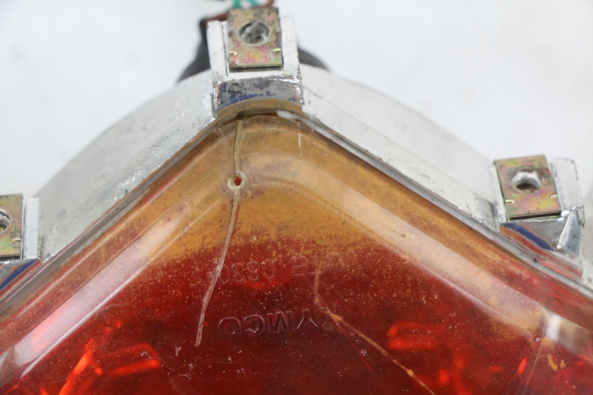 photo de Fanale posteriore KYMCO SUPER 8 4T 50 (2018 - 2020) - Dettagli dei punti di fissaggio