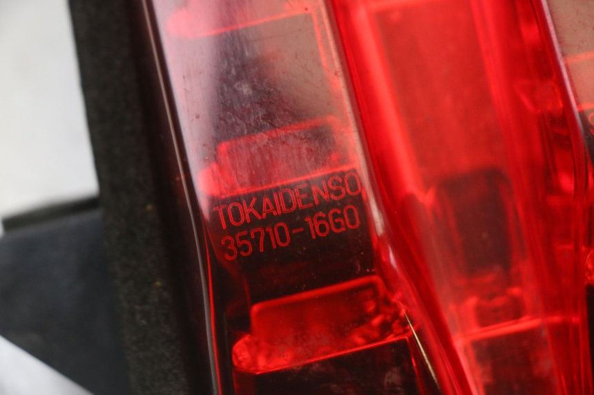 photo de FANALE STOP POSTERIORE  SUZUKI SV S 650 (2003 - 2009) - Dettagli dei punti di fissaggio