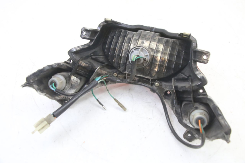 photo de FANALE POSTERIORE SYM ORBIT III 3 4T 50 (2018 - 2021) - Dettagli dei punti di fissaggio