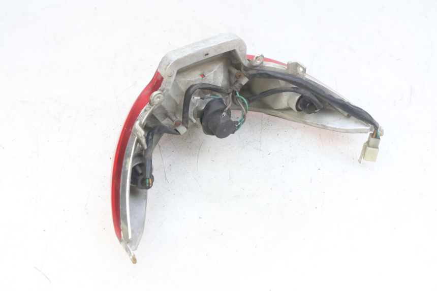 photo de FANALE POSTERIORE SYM SYMPHONY 125 (2009 - 2015) - Stato della superficie e materiale