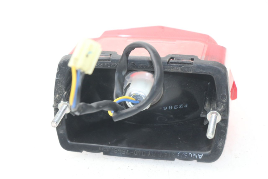 photo de FANALE POSTERIORE YAMAHA TDM ABS 900 (2002 - 2014) - Primo piano tecnico