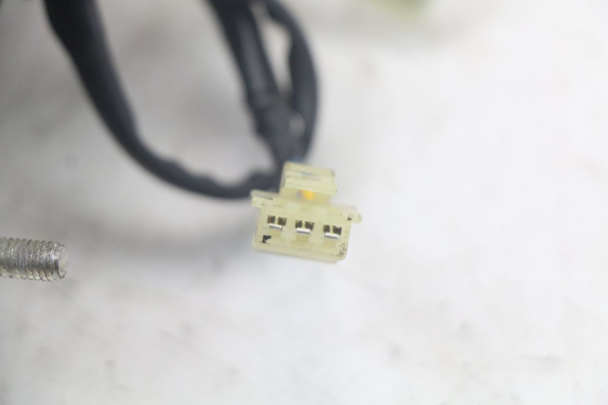 photo de FANALE POSTERIORE YAMAHA TDM ABS 900 (2002 - 2014) - Stato della superficie e materiale