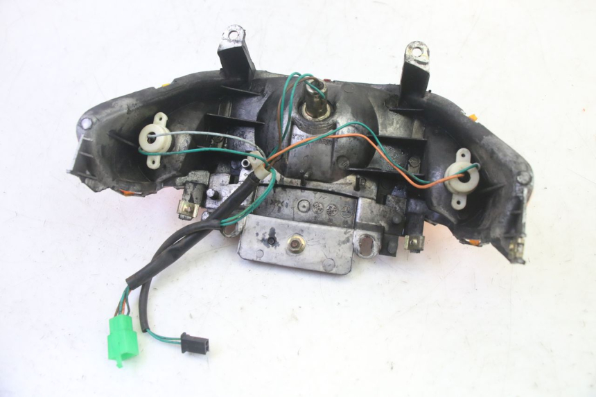 photo de FANALE POSTERIORE SUKIDA TOP 1 50 (2003 - 2010) - Dettagli dei punti di fissaggio